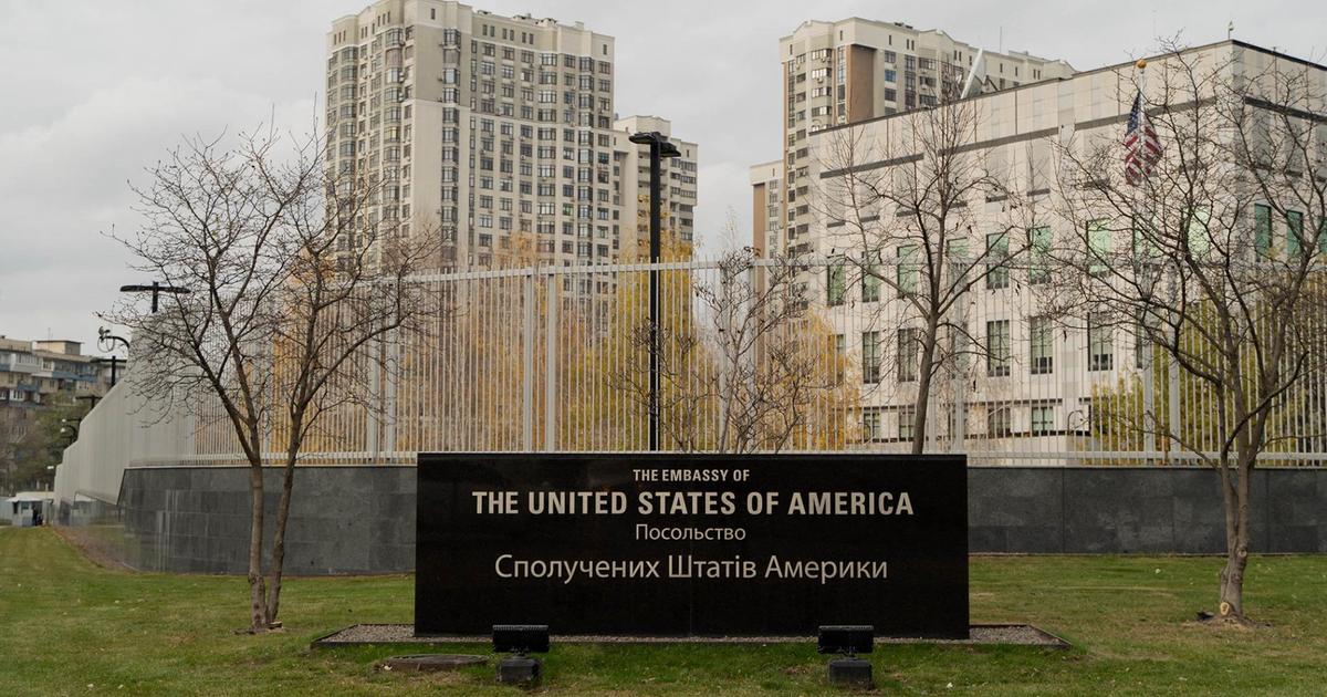 U.S. closes embassy in Kyiv amid warnings of “significant” Russian air attack