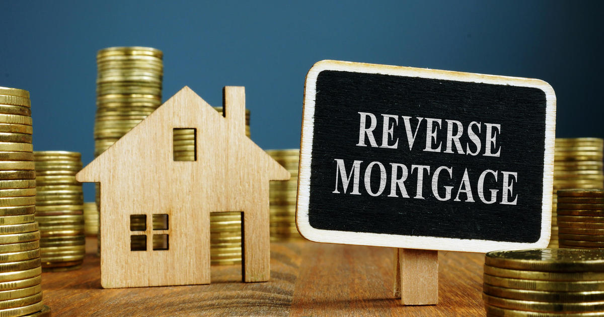 3 mortgage refinancing alternatives seniors should consider now