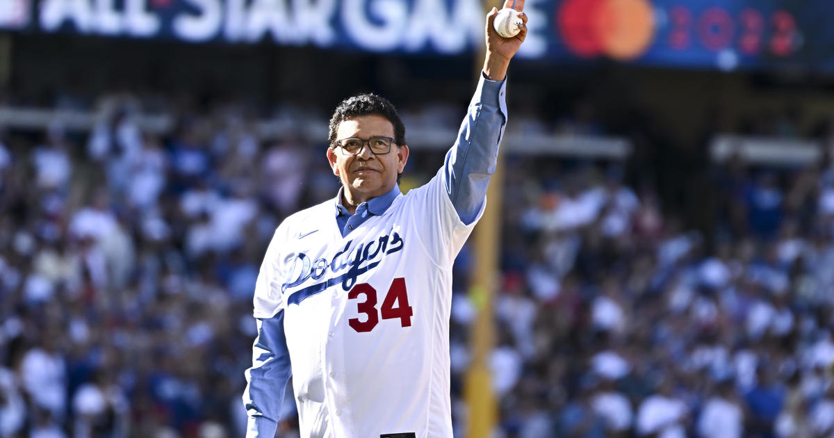 Fernando Valenzuela, beloved Dodgers pitching ace, died from septic shock, medical examiner says