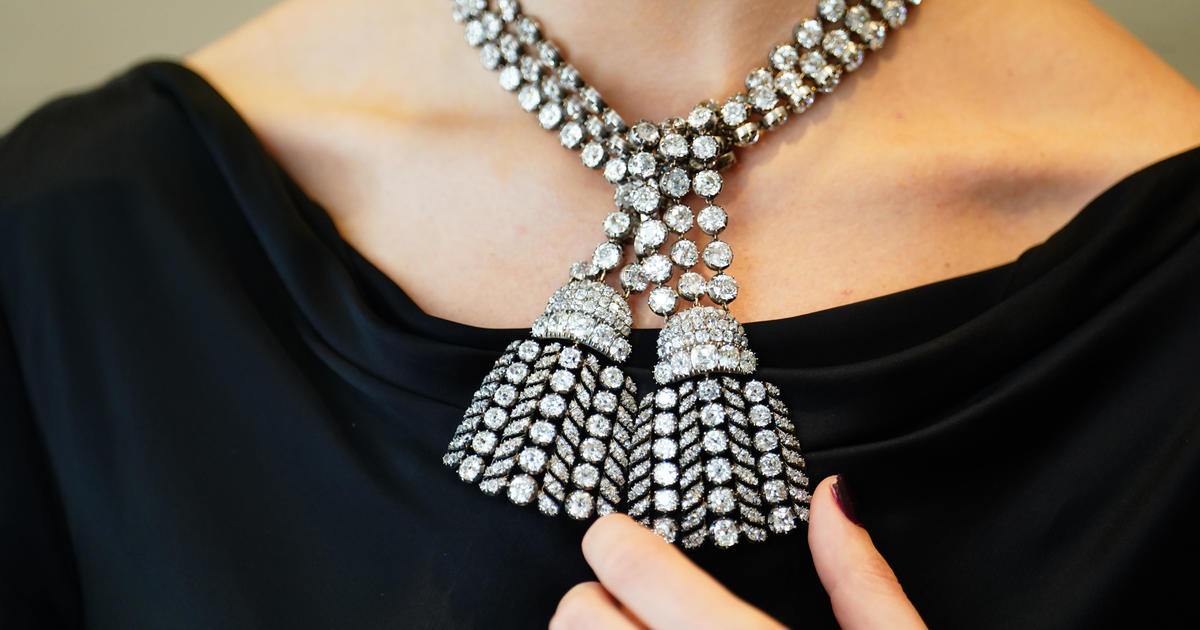 Mysterious diamond necklace — possibly linked to Marie Antoinette’s demise — sells for $4.8 million